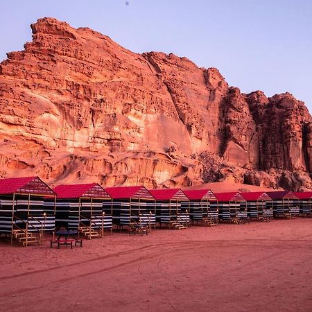 Rainbow Camp Hotel Wadi Rum Ngoại thất bức ảnh