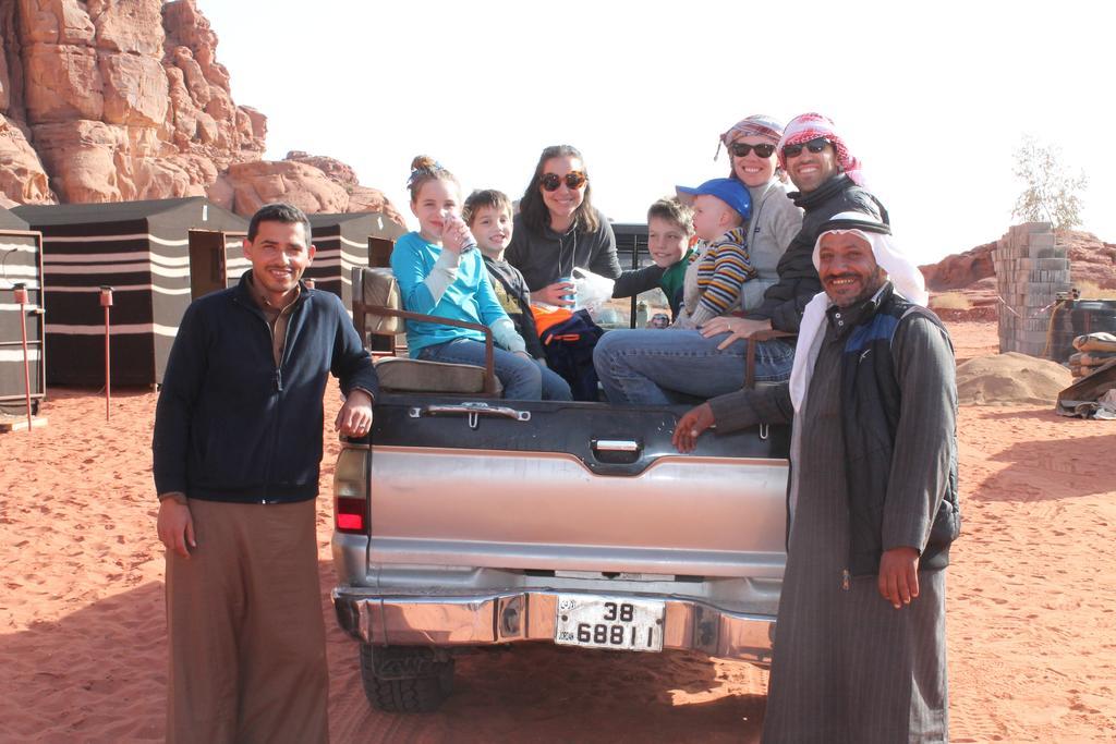 Rainbow Camp Hotel Wadi Rum Ngoại thất bức ảnh