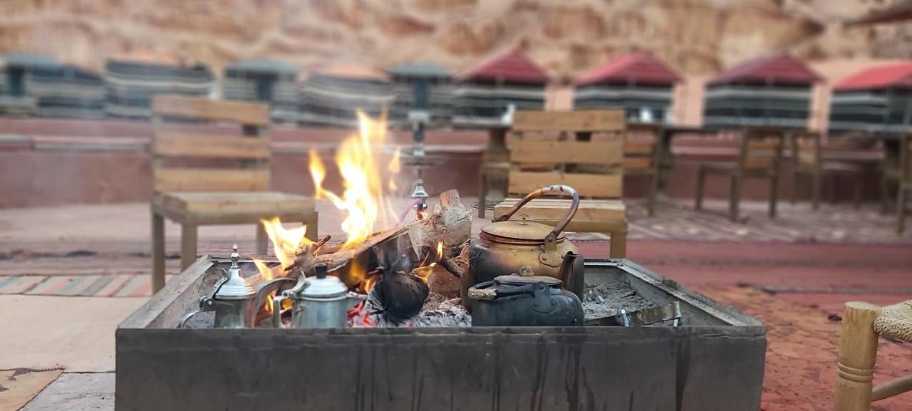 Rainbow Camp Hotel Wadi Rum Ngoại thất bức ảnh